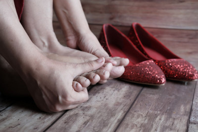 3 Cara Mudah Mengatasi Kaki Kesemutan